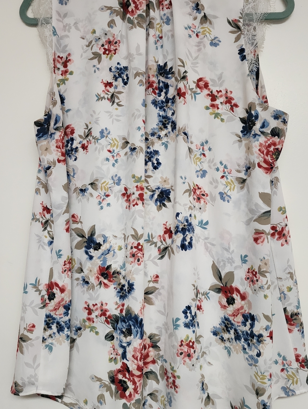 White House Black Market White Floral Ruffle V-Neck Camisole - Picture 2 of 5